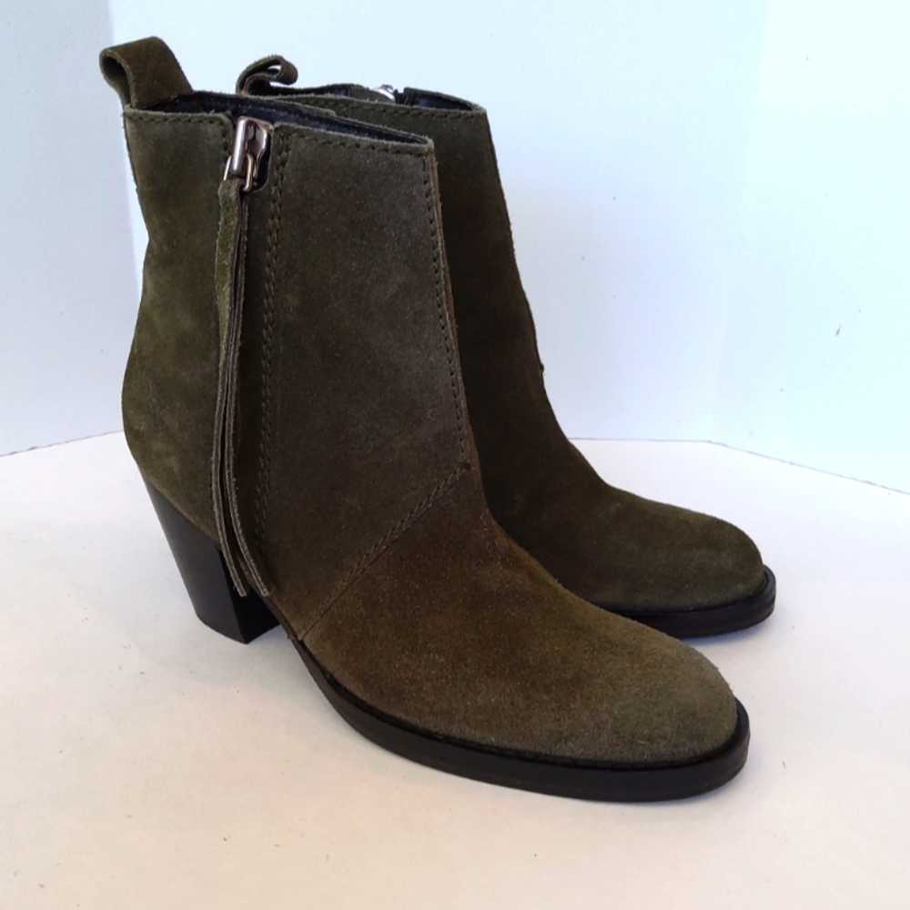 Acne Studio's Pistol khaki green suede leather boots